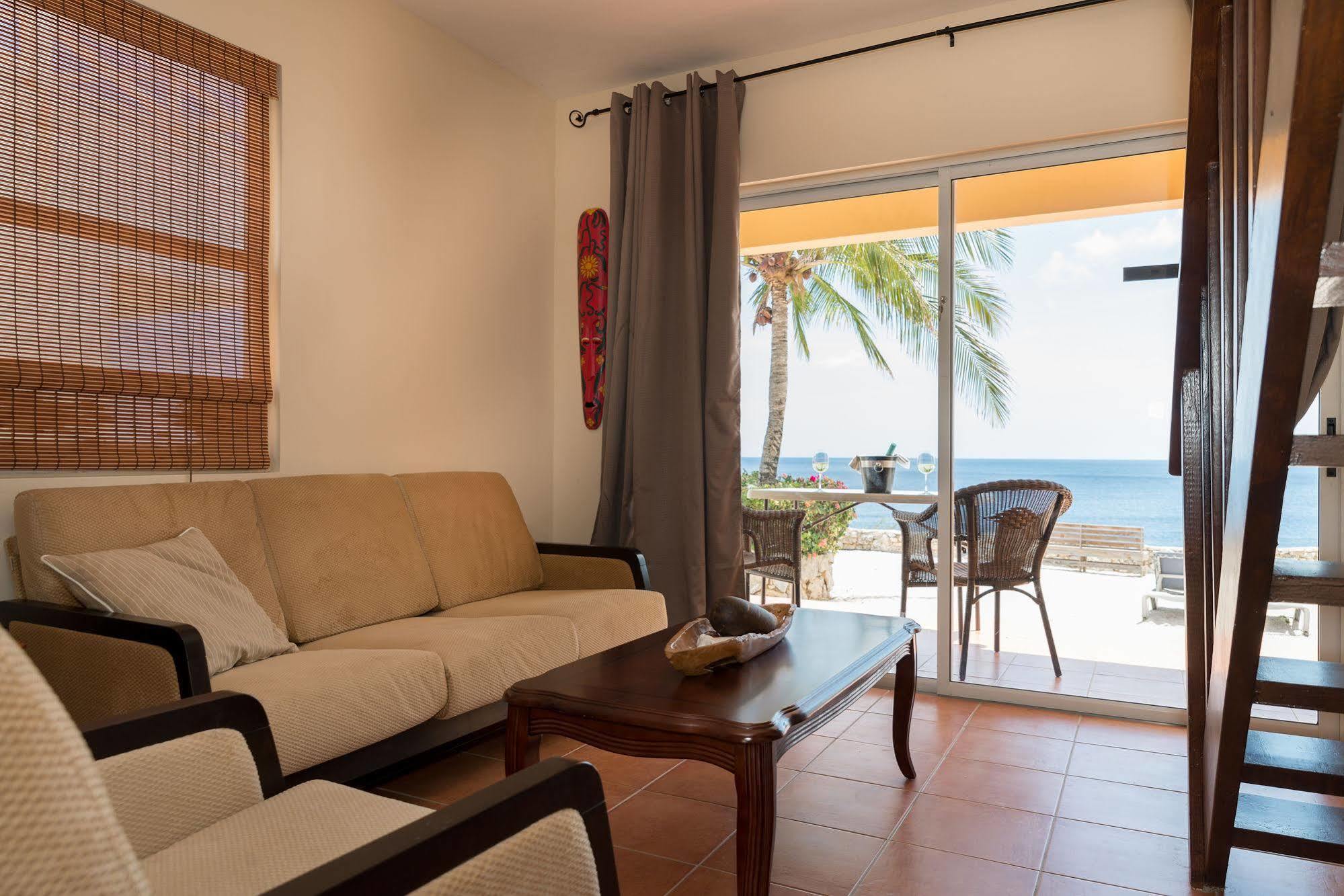 Lagun Blou Dive And Beach Resort Eksteriør billede