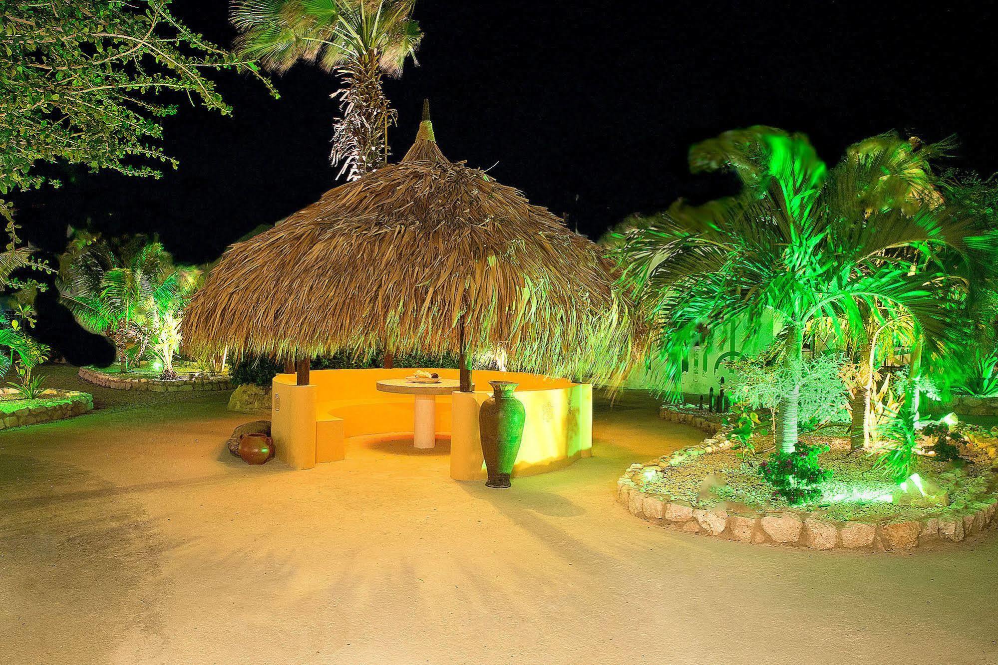 Lagun Blou Dive And Beach Resort Eksteriør billede